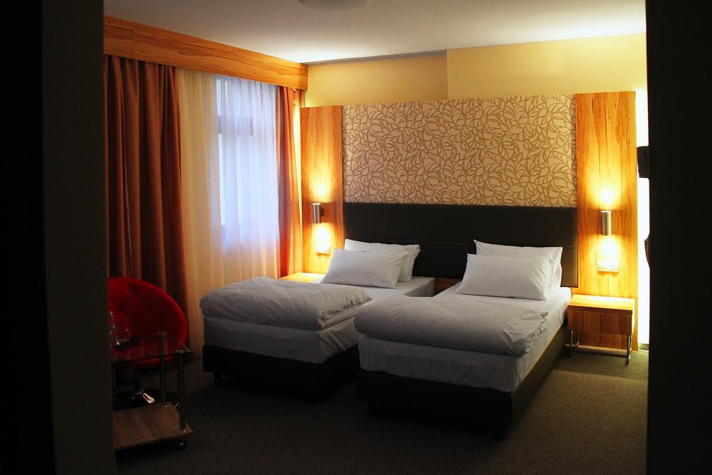Hotel Przy Baszcie Legnica Rum bild