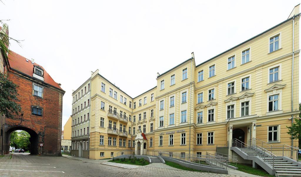 Hotel Przy Baszcie Legnica Exteriör bild