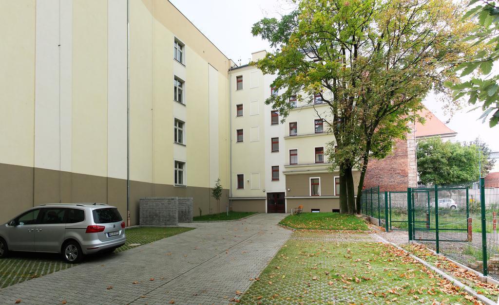 Hotel Przy Baszcie Legnica Exteriör bild