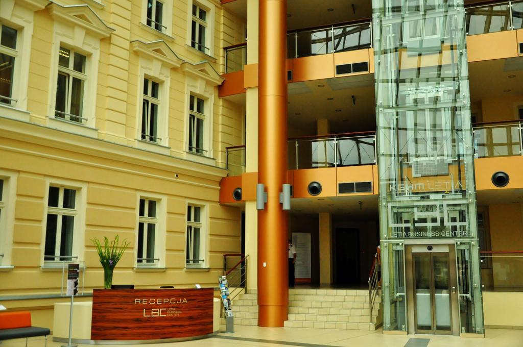 Hotel Przy Baszcie Legnica Exteriör bild